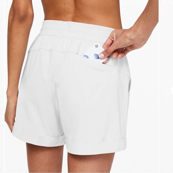 Lululemon Spring Break Away Short *4-way Stretch 3"
Light Chrome - Picture 3 of 8